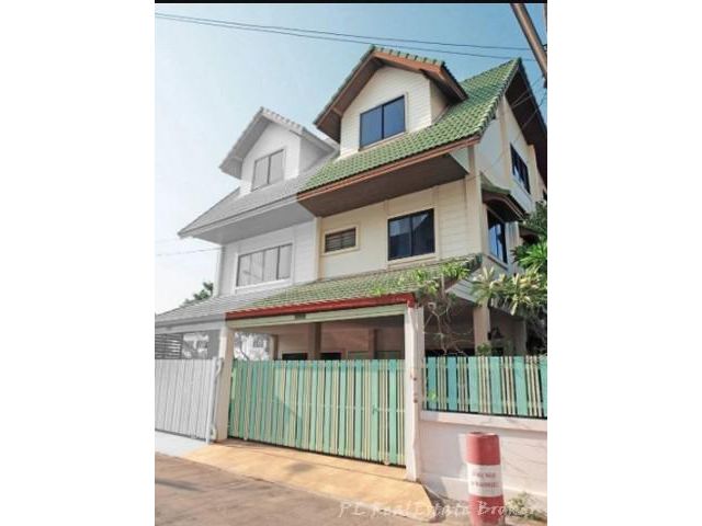 ให้เช่าบ้านแฝด 3 ชั้น 41 ตรว 3 นอน ลาดพร้าว97