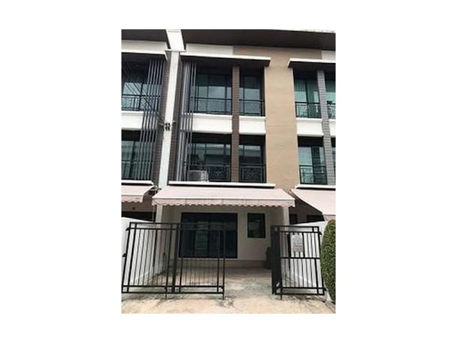 ทาวน์เฮ้าส์ 3 ชั้น บ้านกลางเมือง นวมินทร์ 42