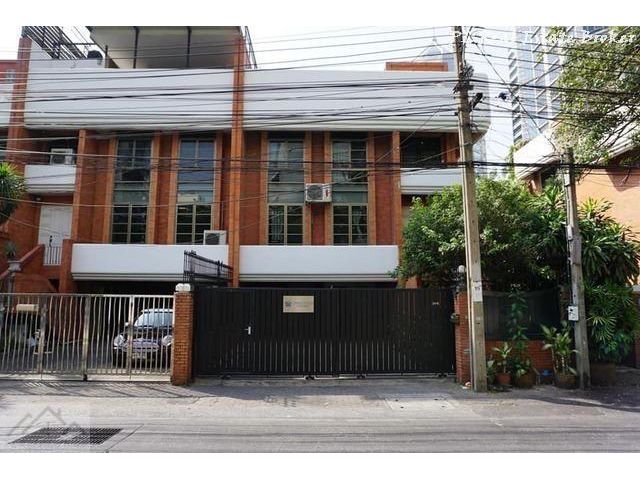 ให้เช่าทาวน์โฮม 6ชั้น สุขุมวิท ถนนวิทยุ ซอยร่วมฤดี