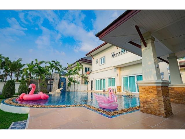 ขายด่วนบ้านเดี่ยว 2 ชั้นหลังใหญ่ Pool Villa พัทยา ชลบุรี ‍️