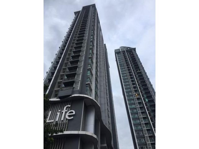 คอนโดให้เช่า Life Ratchadaphisek ใกล้รถไฟฟ้าใต้ดิน