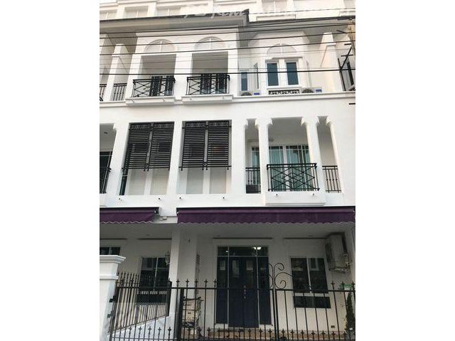 ให้เช่าทาวน์โฮม 3ชั้น ลีออง สุขุมวิท62 ใกล้ทางด่วน