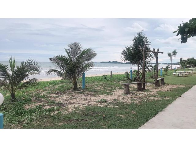 รีสอร์ทติดชายหาดส่วนตัว