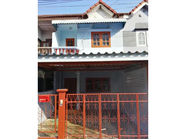 รหัสทรัพย์  2420 ทาวเฮ้าส์ หมู่บ้านพิเชฐ ซ.ร่มเกล้า2 ติด ม.เกษมบัณฑิต (ร่มเกล้า)​