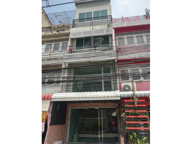 ขาย เช่า ตึกแถว 4 ชั้นริมถนนในซอยจรัญสนิทวงศ์ 46
