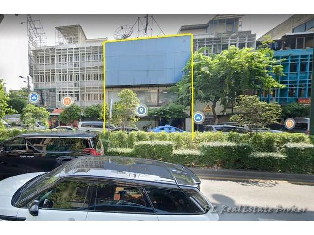 ให้เช่าอาคารพาณิชย์ 3 คูหา ริมถนนสุขุมวิท 32