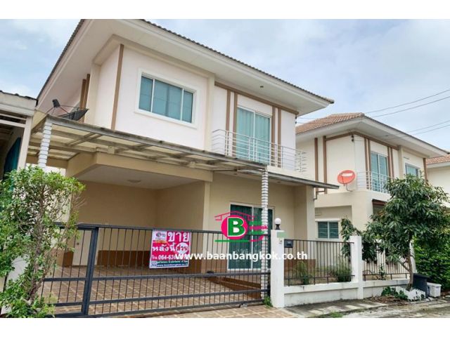 บ้านแฝด 2 ชั้น โครงการ บุรีรมย์ รังสิต-ลำลูกกา คลอง4 เนื้อที่ 37 ตรว. มี 3 ห้องนอน 2 ห้องน้ำ จ.ปทุมฯ
