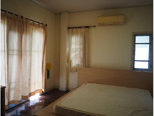 3 ห้องนอน 2 ห้องน้ำ เฟอร์ครบ ซอยรามคำแหง 190