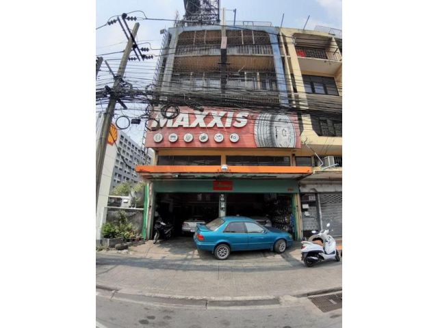 อาคารพาณิชย์ 4 ชั้น 28 ตรว. ติดถนนใหญ่เกษมราษฎร์