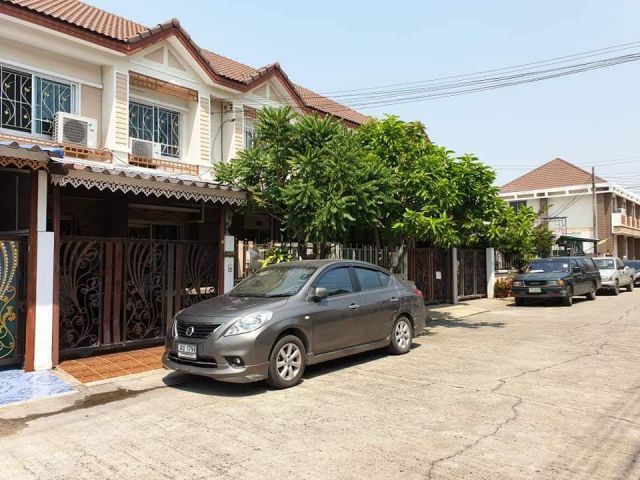 CH0037A ทาวน์เฮ้าส์ หมู่บ้านสินทวีเทียนทะเล