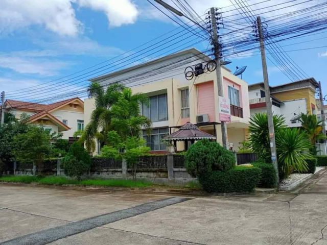 บ้านเดี่ยว หลังใหญ่ ราคาถูก ถ.เก้ากิโล ศรีราชา , หมู่บ้านวิวไม้2 ใกล้นิคมฯแหลมฉบัง เครือสหพัฒน์ และตึกคอมศรีราชา
