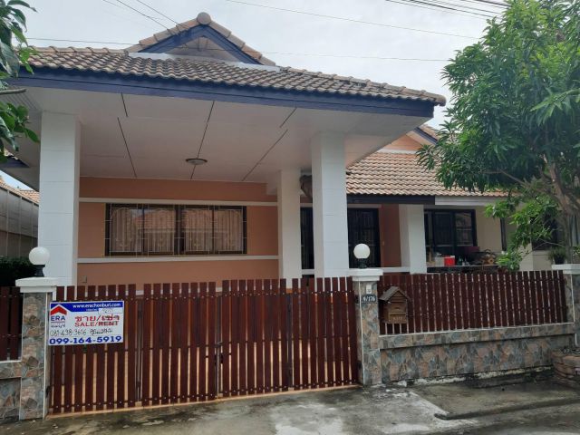 บ้านแฝด ชั้นเดียว 36 ตร.วา หมู่บ้านศรีราชาเลคไซด์ ถ.เก้ากิโล-แหลมฉบัง ใกล้นิคมฯแหลมฉบัง,เครือสหพัฒน์ และรร.เซนปอลล์