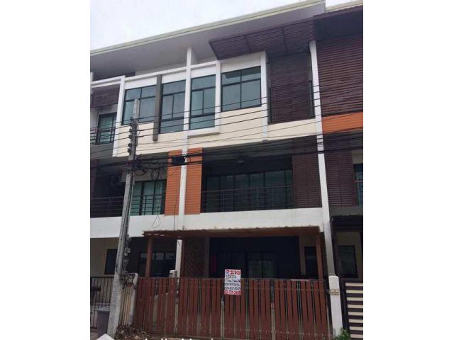 ทาวน์โฮม 3 ชั้น 22 ตรว. ม.ซิกเนเจอร์ กัลปพฤกษ์