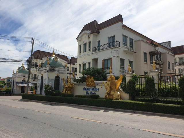 รหัสทรัพย์ B1492 บ้านกลางเมือง เดอะ ปารีส พระราม 9 ซอย กรุงเทพกรีฑา 7