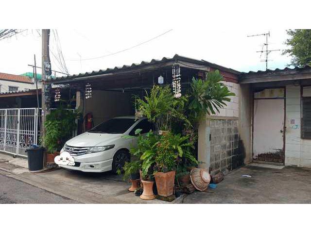 ทาวน์เฮ้าส์ชั้นเดียว 30 ตรว. เคหะท่าทราย