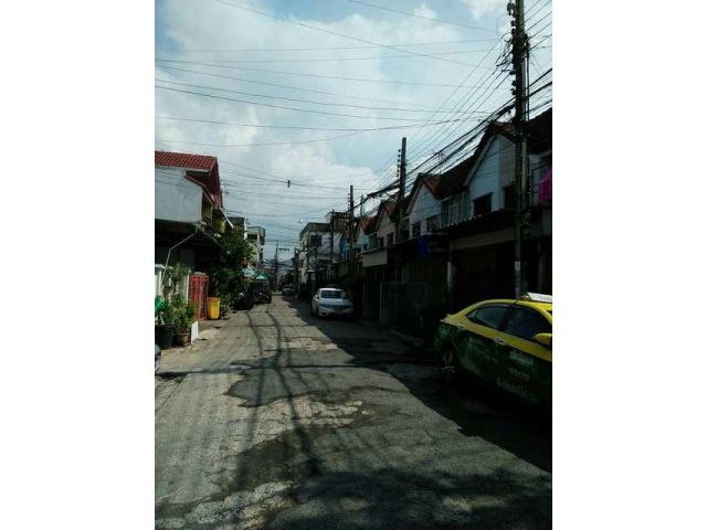 ทาวน์เฮ้า 2 ชั้น 23 ตรว. หมู่บ้านมิตรประชา