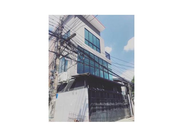 บ้านเดี่ยว 3 ชั้น บ้านใหม่ สร้างเอง ซ.สุขุมวิท 81