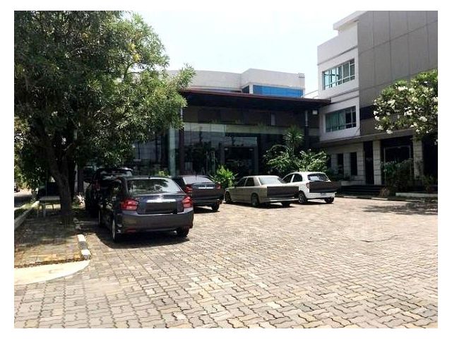 ให้เช่าอาคารสำนักงาน 2 หลังพร้อมโกดังเก็บของ ติดห้างเซ็นทรัลพระราม 2  เนื้อที่ 3-0-47 ไร่ พื้นที่ใช้สอย  4,988  ตรม.