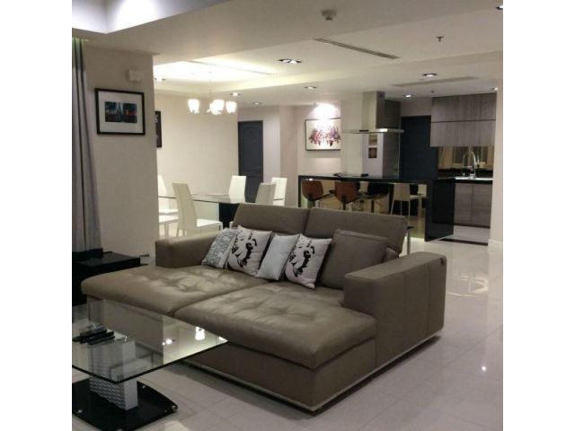 P18CF1802249 La Vie En Rose Place 4 Bed 19.9 mb