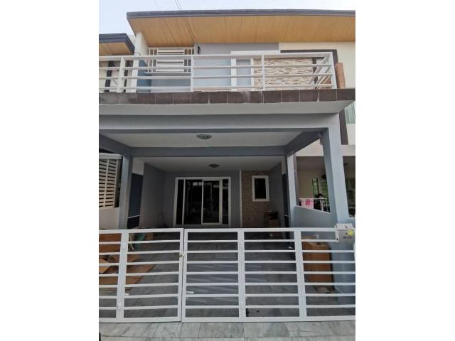 ขายทาวน์เฮาส์ 2 ชั้น กัสโต้ จรัลสนิทวงศ์ - ปิ่นเกล้า 20.7 ตรว. 4 ห้องนอน 3 ห้องน้ำ