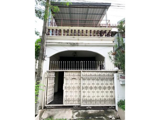 รหัสทรัพย์  2737 ทาวน์เฮาส์  หมู่บ้านศิขริน ถนนรามคำแหง 24  ใกล้ ABAC หัวหมาก