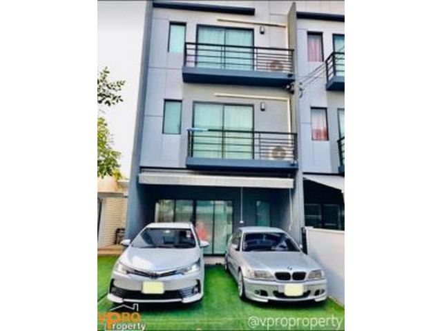 ให้เช่า ทาวน์โฮม 3 ชั้น บ้านกลางเมือง