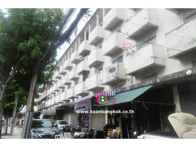 อาคารพาณิชย์ 4 ชั้น (คูหาที่ 6) แยกไฟเเดงตลาดวงศกร เนื้อที่ 21 ตรว. มี 3 ห้องน้ำ ถนนเฉลิมพงษ์ เขตสายไหม