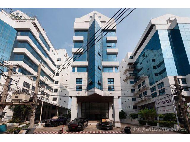 ขายสำนักงาน 7 ชั้นทาวน์อินทาวน์ 120 ตรว. ราม39