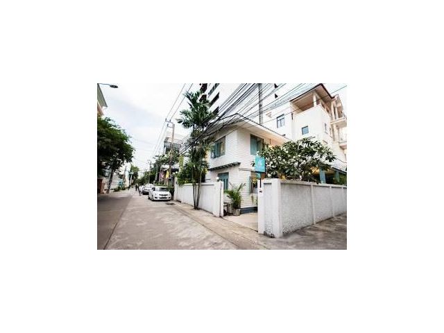 ให้เช่าบ้าน 2 ชั้น 250 ตรม.ใกล้BTS นานา สุขุมวิท 8