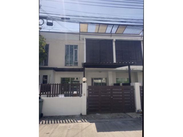 U1027 ให้เช่าทาวน์โฮม 2 ชั้นโครงการ the life บางนา กม 10 THE LIFE BANGNA KM.10 ทำเลดีเดินทางสะดวกใกล้ห้างใกล้ทางด่วน
