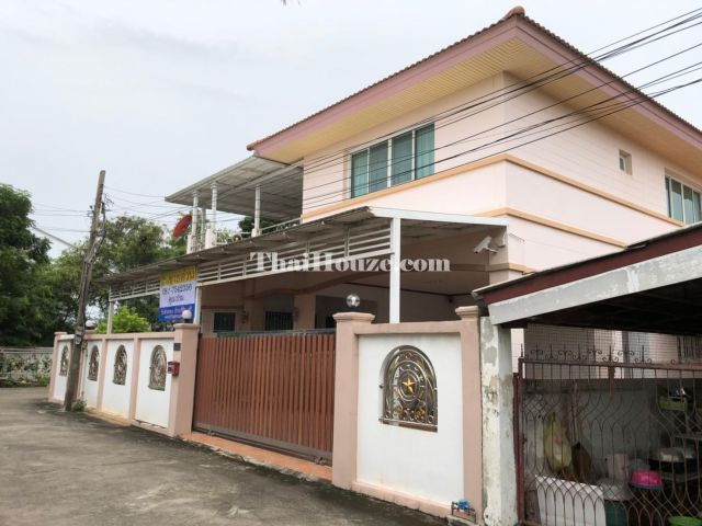 ขายบ้านเดี่ยว 2 ชั้น หมู่บ้านศรีกาญจน์ พาร์ควิว ซ.สรงประภา 13 (หลังมุม)
