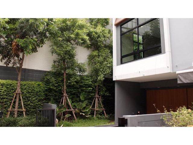 ให้เช่าทาวน์โฮม 3.5 ชั้น โครงการ Arden พัฒนาการ