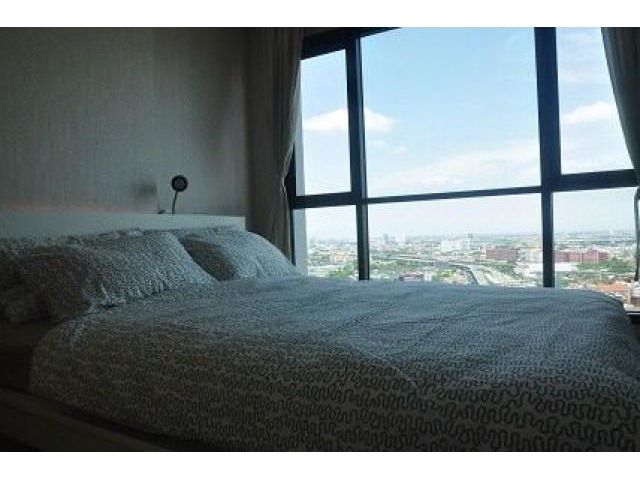 รหัสทรัพย์ 2823 เดอะเบส พระราม9 เฟอร์นิเจอร์ เครื่องใช้ไฟฟ้าครบ พร้อมเข้าอยู่ทันที