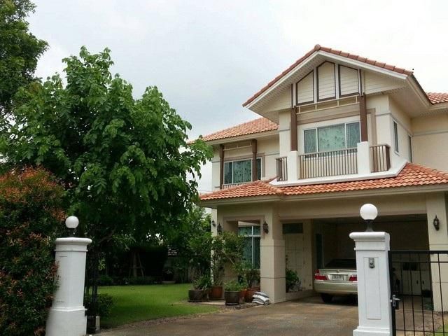 ขายบ้านเดี่ยว 2 ชั้น หมู่บ้านมณีรินทร์ เลค&พาร์ค