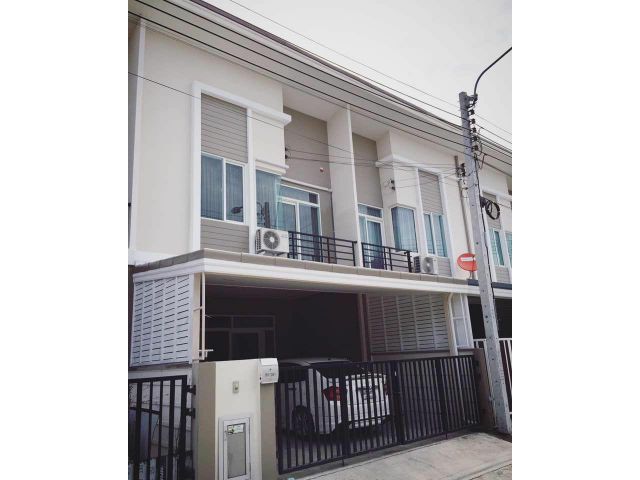 PS182TH182 บ้านทาวน์โฮม ทำเลดีมากๆ ติดห้าง Mega Bangna
