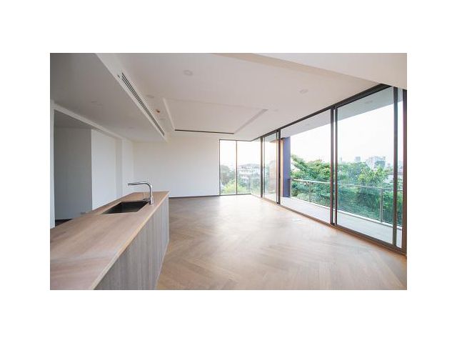 ขาย The Pillar Condo ใกล้ทองหล่อ