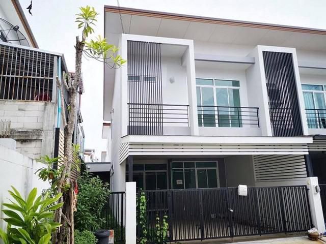 ขายทาวน์เฮ้าส์ :โครงการเดอะมิราเคิลพลัส เพชรเกษม63