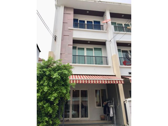 ขายทาวน์โฮมโครงการ บ้านกลางเมือง