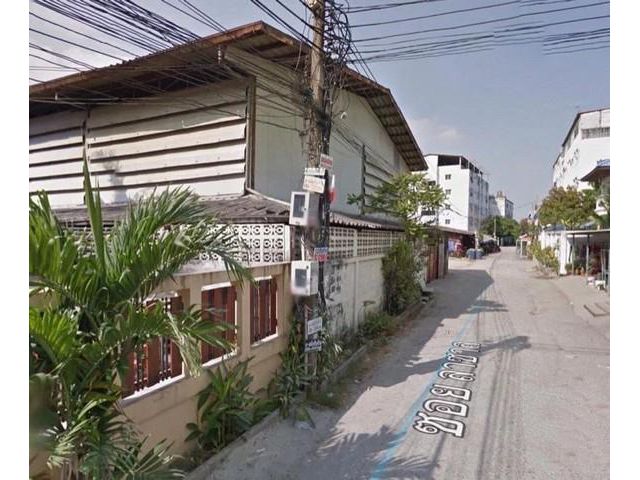 ขายโกดังพร้อมที่พัก ติดถนนลาซาล106 ตรว ใกล้รถไฟฟ้า