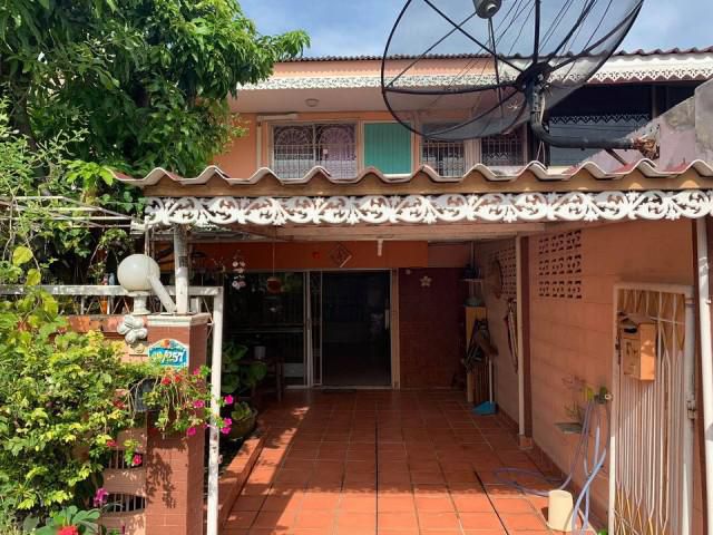 รหัสทรัพย์ 2897 ทาวน์เฮาส์ ใกล้ ศูนย์การค้าเซ็นทรัลพลาซ่าแจ้งวัฒนะ