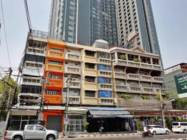 รหัสทรัพย์  2853 ตึกแถวริมถนนใหญ่ ประชาชื่น1  ใกล้ร้านผ้าศรีสุวรรณ