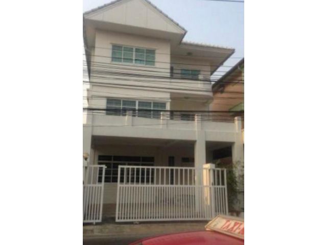 ให้เช่าบ้านเดี่ยว 3 ชั้น ประชาราษฎร์บำเพ็ญ