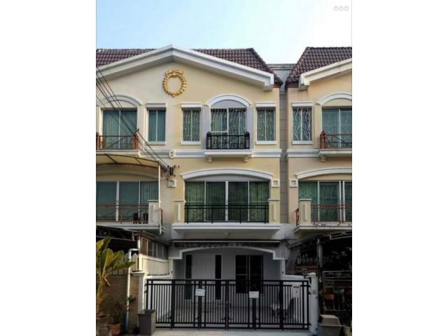 ให้เช่าทาวน์โฮม บ้านกลางเมือง ศรีนครินทร์ 24