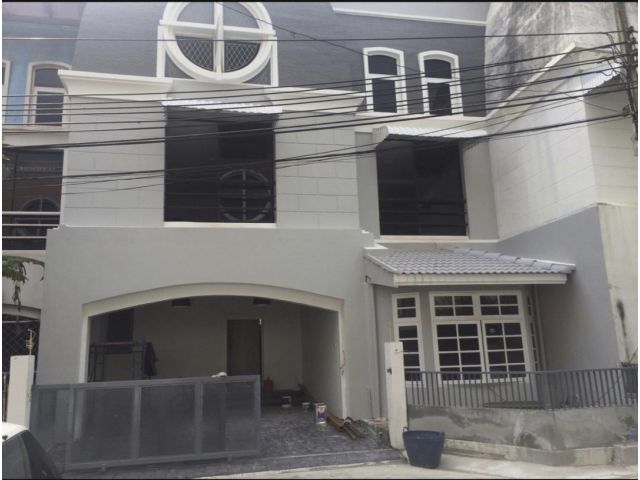 PS191TH191 ให้เช่าบ้านทาวน์โฮม เอกมัยซอย 12  เนื้อที่36 ตรว เนื้อที่36 ตรว