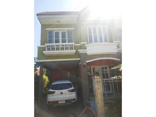 ขายทาวน์เฮ้าส์ 2 ชั้น หลังมุม หมู่บ้านบุศรินทร์
