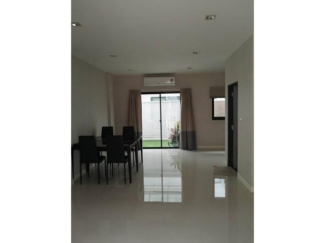 For Rent ทาวน์โฮม 3 ชั้น โครงการโคซี่ โชคชัย4 แยก 72 ย่านโชคชัย 4 สามารถใช้ที่อยู่จดทะเบียนได้ค่ะ