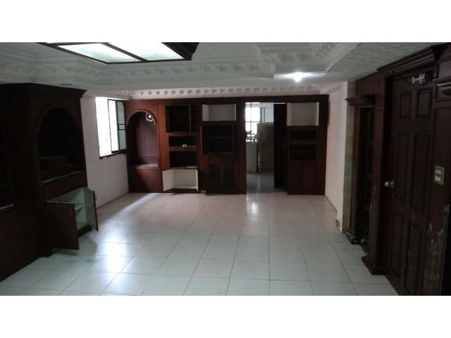 อาคารพาณิชย์ 3 ชั้น ริมถนน ย่านเย็นจิต สาทร ถนนจันทร์ ใกล้สมาคมแต้จิ๋ว เหมาะสำหรับทำโฮมออฟฟิศ หรือค้าขาย