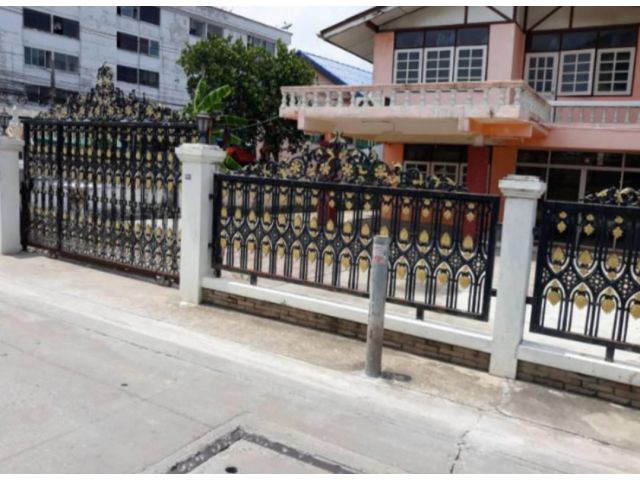 ขายที่ดิน แถมบ้านเดี่ยว สุขุมวิท 13 เมืองสมุทรปราการ