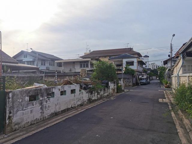 ขายที่ดินเปล่าพหลโยธิน 52 สะพานใหม่ แปลงมุม  ใกล้รถไฟฟ้าสายสีเขียว								 สำหรับสร้างบ้าน  ในซอยพหลโยธิน 52 แยก 26