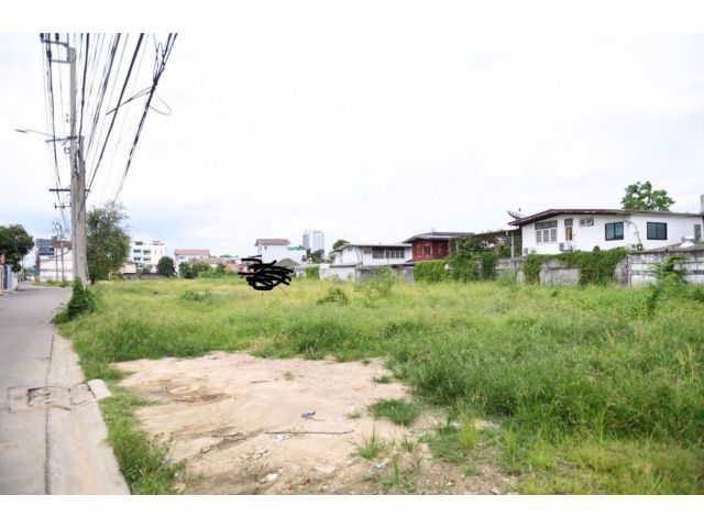 PP443ที่ดินเนื้อที่ 1331 ตารางวา ตั้งอยู่ในเขตพื้นที่บางพลัด กรุงเทพมหานคร เดินทางเข้าออกได้หลายทาง ซอยจรัญสนิทวงศ์